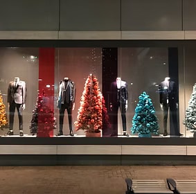 Luxury retail displays and fixtures